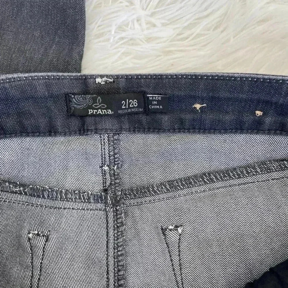 Prana Jeans. Light Black Wash. White stitching. Size 26 - Picture 7 of 10